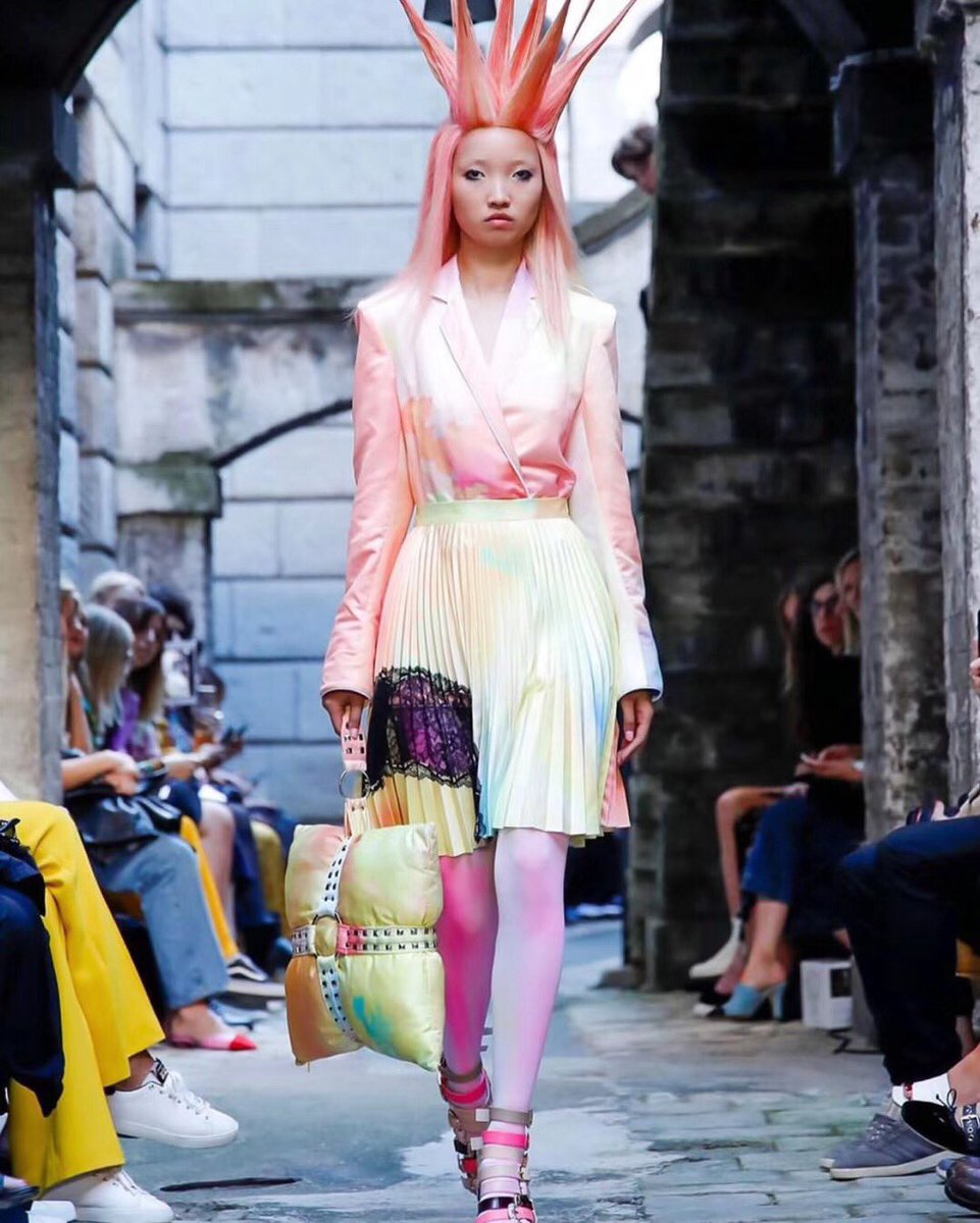 LongtengModel's tweet image. FYODOR GOLAN Ready To Wear Spring Summer 2020 London🇬🇧

Model: Liye Zhong 

#ldfw #ss20 #fyodorgolan #longtengmodels