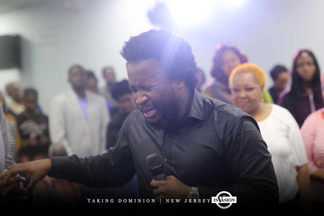 InvasionWorld1's tweet photo. The presence of God is going to be heavy!!
It's going to be epic..don't miss it for anything!!!
DALLAS GETVREADY!!
@SonnieBaduuk #TheInvasionConference #TakingDominion #NewJersey #SonnieBaduMinistries #analiticksMedia @analiticks https://t.co/Ddq8wuUvP1