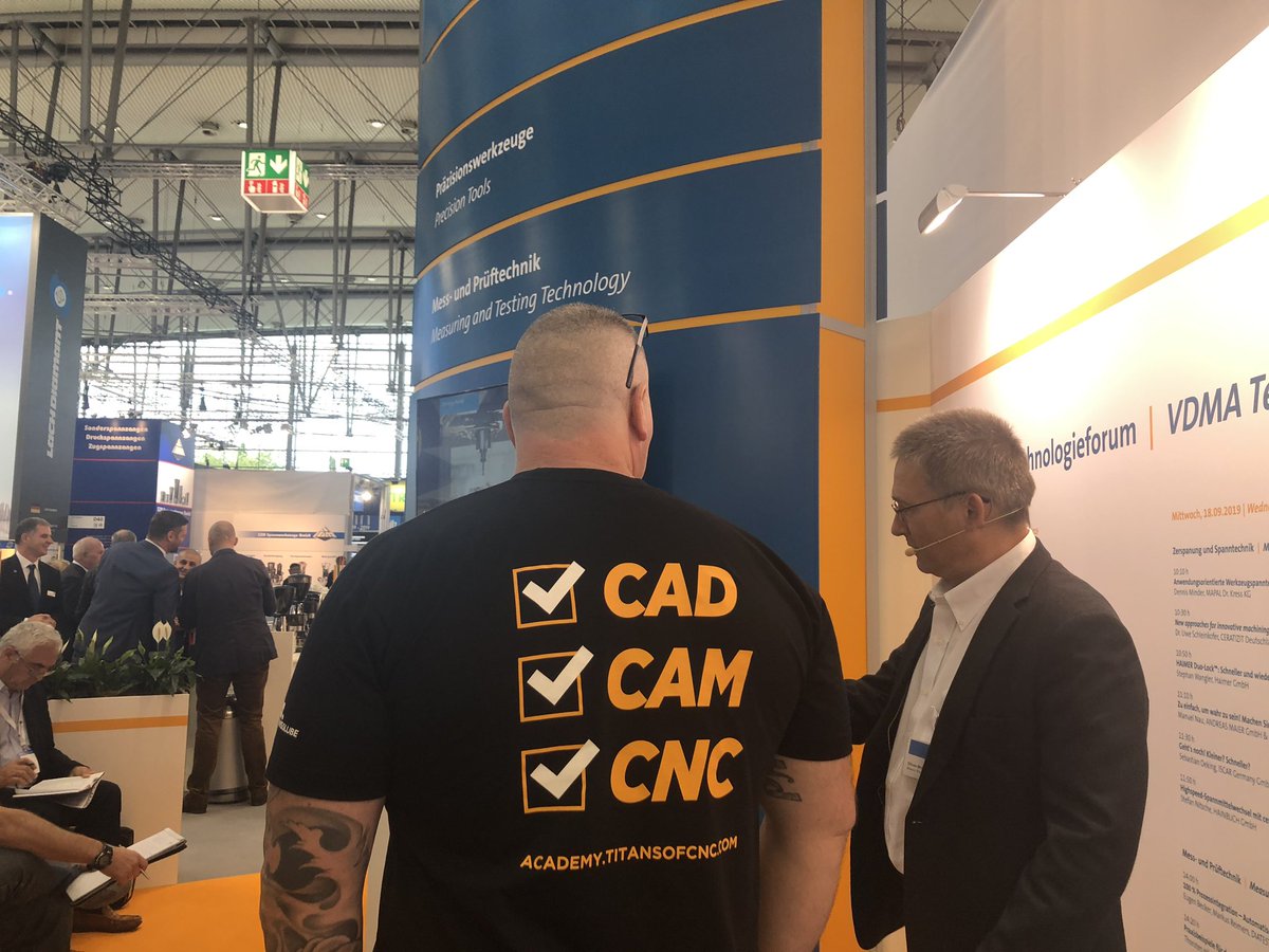 GurkenGott66's tweet photo. @LuetzeSolutions @ICS_AG @etz_vdeverlag @BlueCompetence @AZO_GmbH_CoKG @induux_de @Kaspersky_DACH @HK_GmbH @IndBereich @FreiseGmbh @carl_kg @PI_ladies @AMFSpanntechnik @olibrecht @ead_online_de #BrainGuidePranke ... was ein cooler #MetallTyp , der #TitanGilroy 🤩 Seine #Mission vorbildlich #PimpTalents 🙏👋 #EMO2019 #VDMATechnologieForum #BleibDran #Thx #BlaserSwisslube #OliverBracht 👍 #CharmanteSchrankWand https://t.co/jmy88VidJv