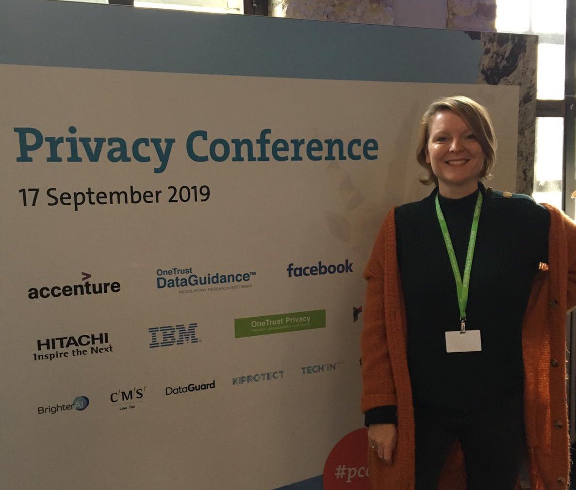 speicherguide's tweet image. O-Ton unserer Korrespondentin Bettina Röber auf der #PrivacyConference in Berlin: »Im Großen und Ganzen muss ich aber feststellen, dass zwar viel geredet, aber nichts gesagt wird.«
Wisst Ihr Bescheid. 😁👍
#DSGVO #Datenschutz