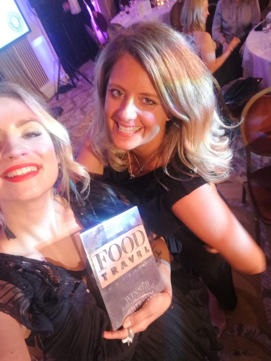 We are delighted to see #Artesian pick up the best bar award at the #FandTAwards 2019 . Thank you @FoodandTravelEd !

#bestbar #cocktails #london #2019 #award #awardwinning #lovinglangham #celebratetheeveryday #bar