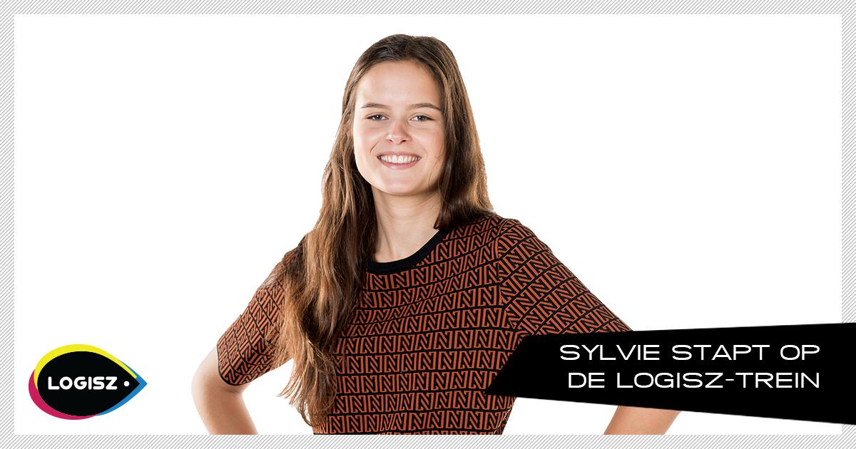 Logisz's tweet photo. Via de spoorwegen reist Sylvie Toonen naar ons toe vanuit Nijmegen. Met zo’n instelling gaat haar stage Content &amp; Communicatie vast lopen als een trein. Meer weten over Sylvie? Ze praat je graag bij: https://t.co/6QtQuXgcTl https://t.co/8paEtgllsD