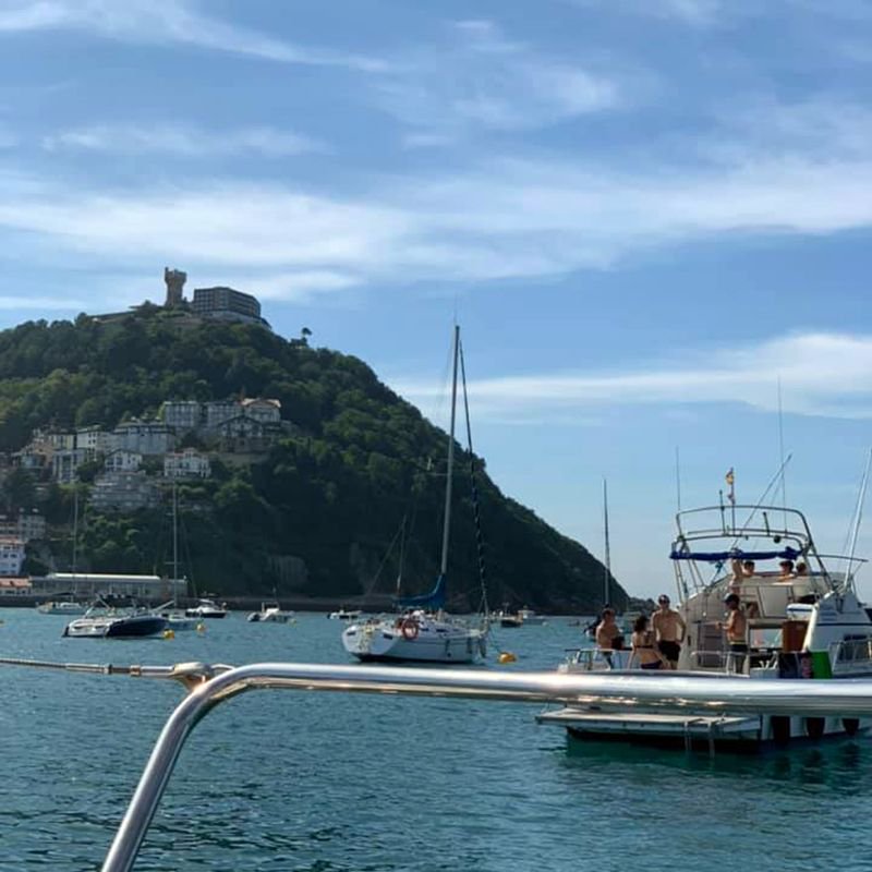 En nuestra web podrás reservar tus fechas para disfrutar todo el año de #Donostia
Hay placeres que solo algunos saben disfrutar 
<a href="/pensionirune/">pensionirune</a> #basquecountry #loves_donostia #donostipower #travelerinbasque #visitbasquecountry