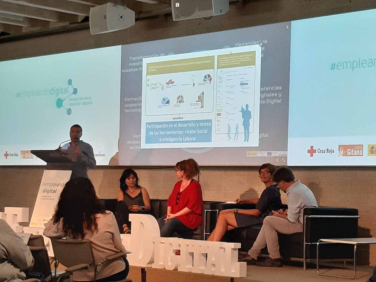 nurglezgam's tweet photo. #EmpleandoDigital: más de 300 técnicos de #empleo formados, participación en el desarrollo y testeo de las herramientas: +ValorSocial e InteligenciaDigital, cambios en las personas en competencias digitales: #auladigital y #competencias digitales, ruptura en #brechadigitalgenero https://t.co/nFEP0QEV2Q