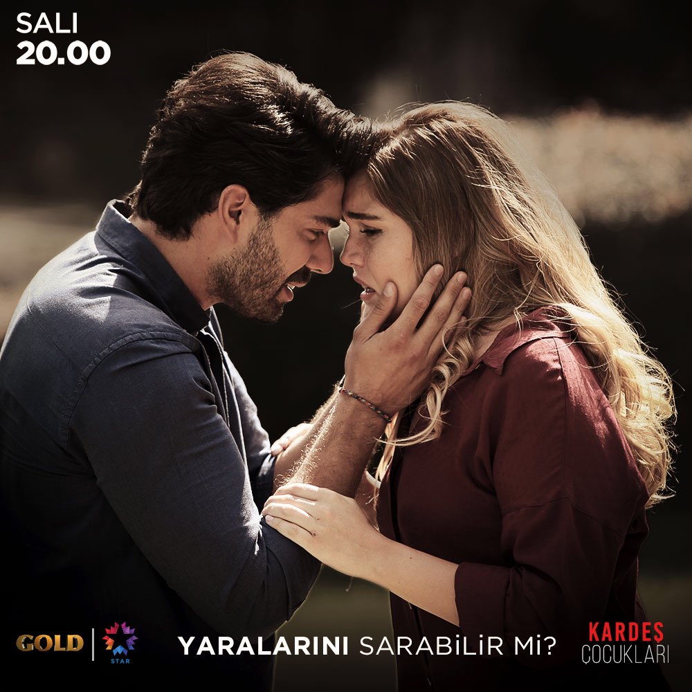 Onur’un Hayal’e olan aşkı, onu iyileştirmeye yetecek mi?
#KardeşÇocukları heyecan dolu sezonun ilk bölümüyle bu akşam <a href="/startv/">STAR TV</a>’de!
<a href="/AlaraTuran/">Alara Turan</a> <a href="/batuhaneksi/">Batuhan Ekşi</a> <a href="/GoldYapim/">Gold Film</a>