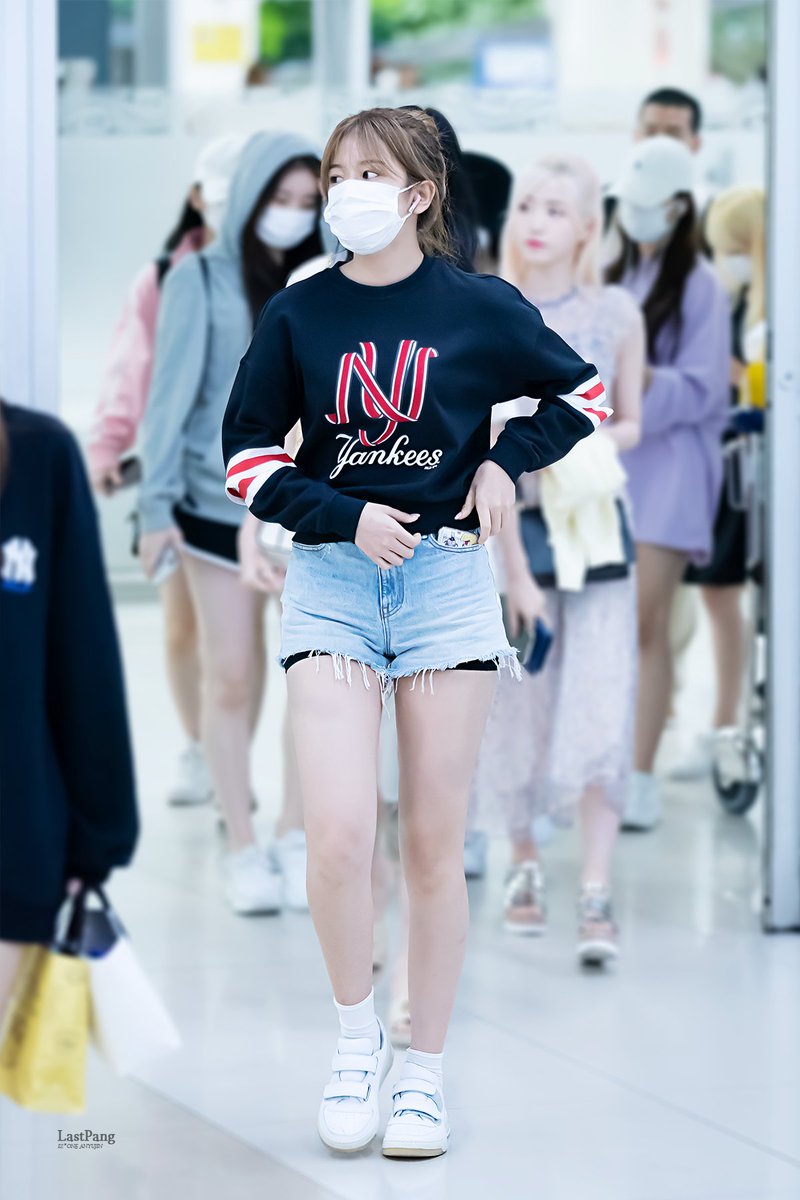 lastpang_A's tweet photo. 20190916 GMP 입국

#아이즈원 #IZONE #안유진 #AnYujin #アン・ユジン https://t.co/0l5pk2jl2t