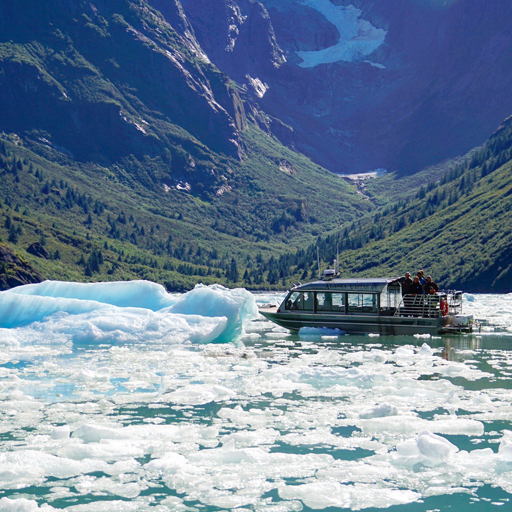 PopularCruising's tweet photo. #Jetboat exploring #bergybits outside #Wrangell, #Alaska via @WindstarCruises #StarLegend #WindstarCruises #cruise #travel https://t.co/lor6pha0kB