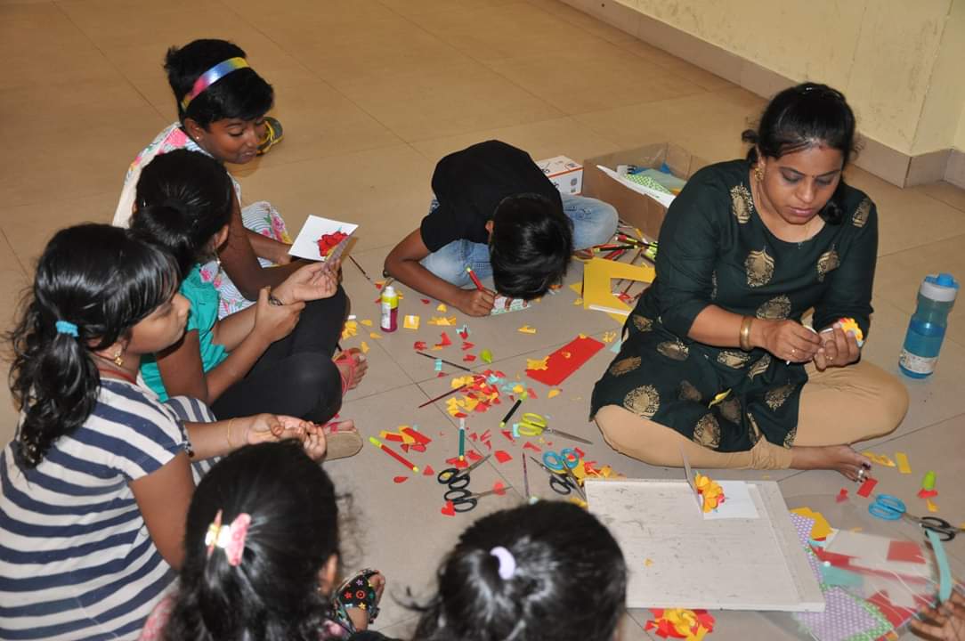 wethe5pilots's tweet photo. Another passionate weekend spent with young minds. Thanks Shiva Niketan School (SNS), Tirupur for providing us the platform.
@wethe5pilots and Aydiv conducted workshop on Aeromodelling and Arts&amp;Crafts on 14-09-2019.

#wethe5pilots #aydiv #SNS #school #youngminds #pilots #artist https://t.co/TJ0BEQwBDq