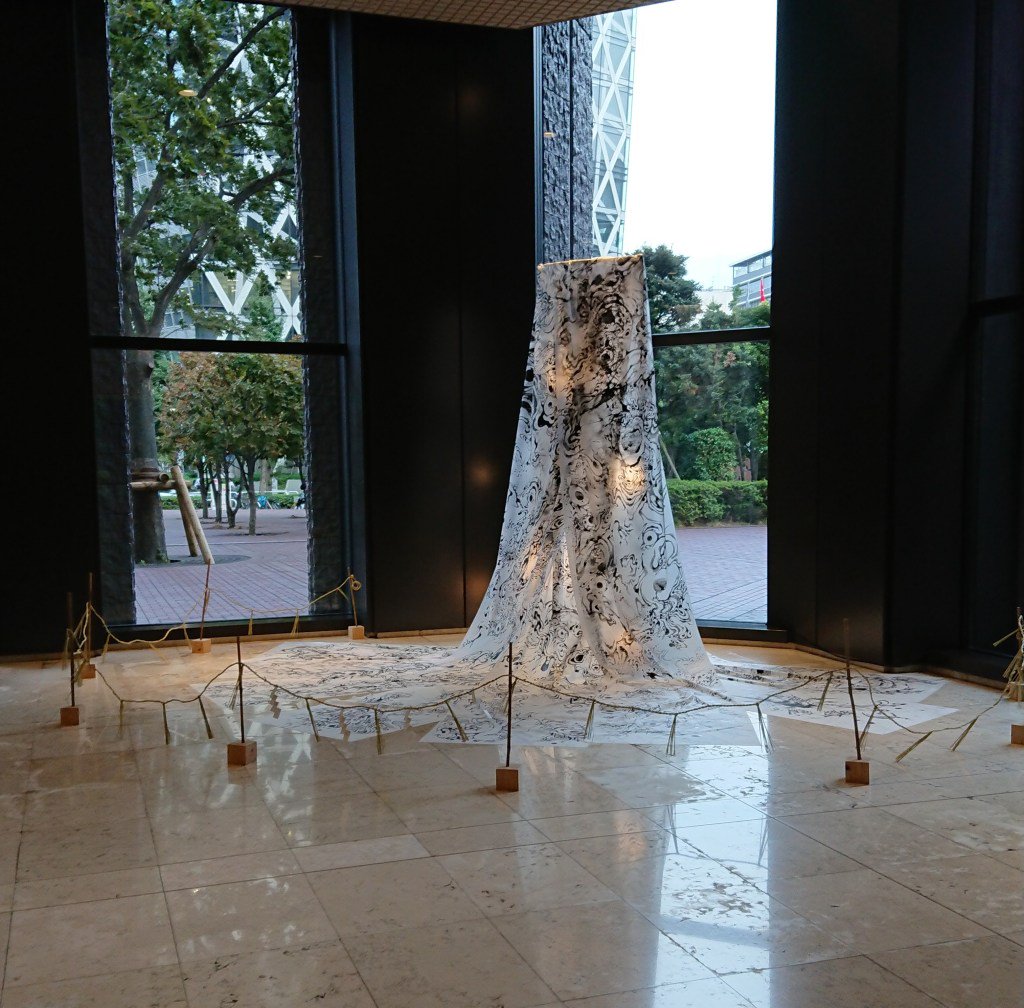 sccf_jp's tweet photo. 新宿センタービルにて三宅律子「うつせみ」展示中！ https://t.co/LNufgtgIML https://t.co/FXzSlTApK9