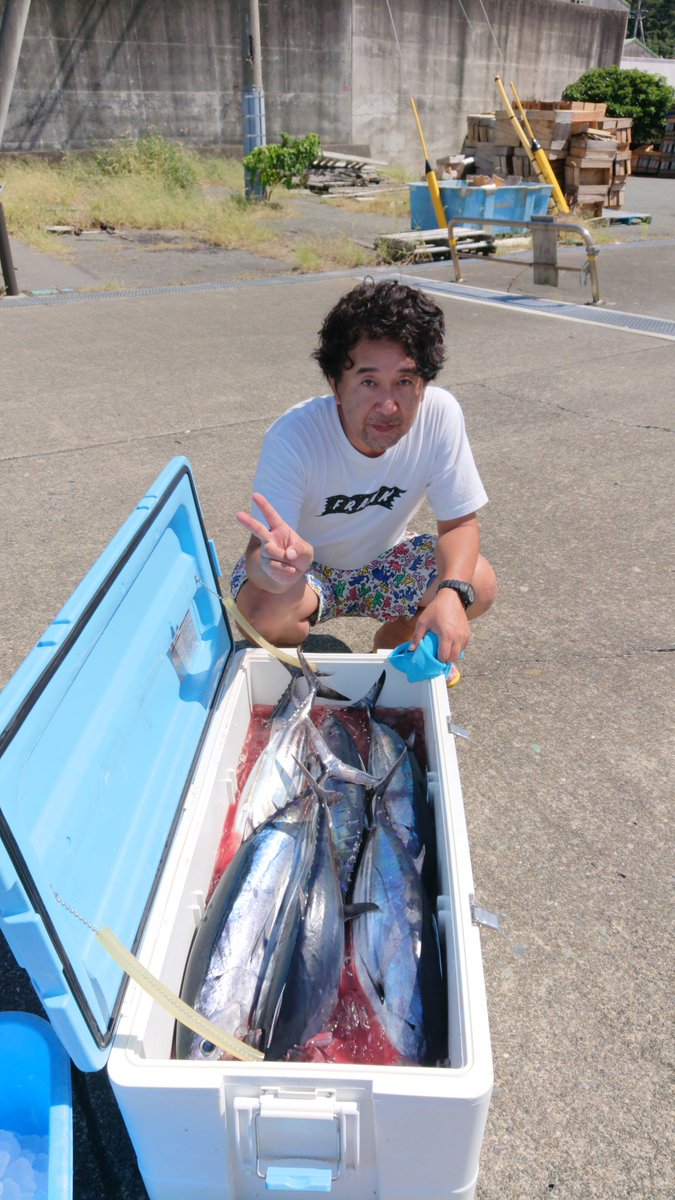 静浦港 真成丸 釣り船 今日のカツオ キハダマグロ カツオ2 5 6 餌5 15本 キメジ最大5 4本 ルアー エビング0 1本 朝から食い良かったです チャレンジャー大募集中 昨晩太刀魚 2 5 5本指 17 48本 チャレンジャー大募集中 静浦港 真成丸 釣り船 今日のカツオ キハダマグロ カツオ2 5 6 餌5 15本 キメジ最大5 4本 ルアー エビング0 1本 朝から食い良かったです チャレンジャー大募集中 昨晩太刀魚 2 5 5本指 17 48本 チャレンジャー大募集中