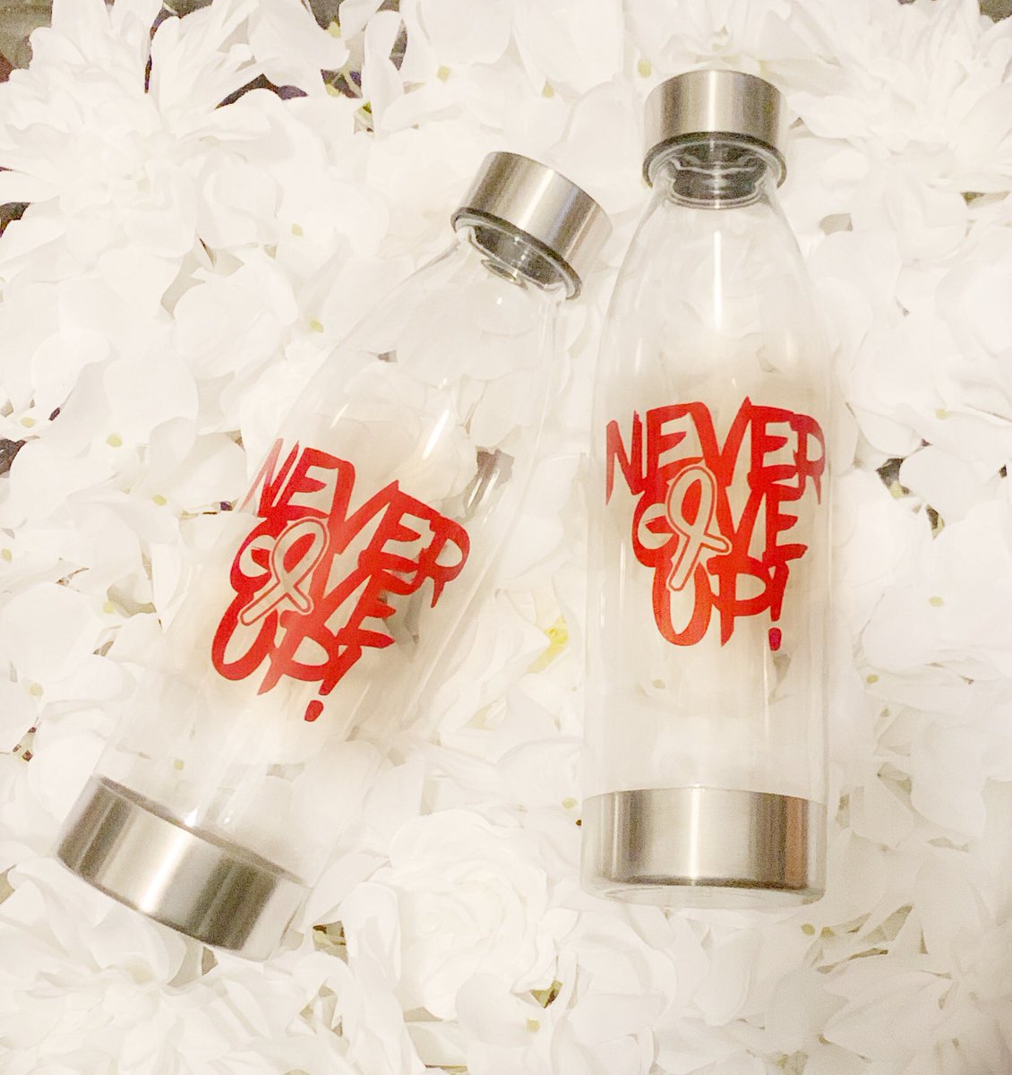 QueenTear0510's tweet image. God has allowed me to share my vision to others!! I’ve come a long way with this and it’s just the beginning! I’m loving this new season! If you would like to purchase a “Never Give Up” shirt or water bottle DM!! 
#SickleCellAwarenessMonth 
#SupportSickleCell