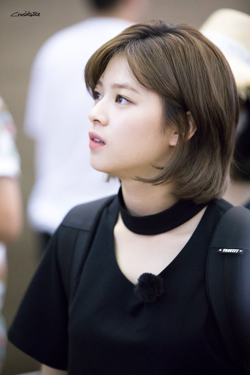 LiLoGift's tweet photo. จะสั้นจะยาวก็มาเหอะ เบ้าหน้ารับได้หมด #FeelSpecial @JYPETWICE https://t.co/9HsigXI8uo
