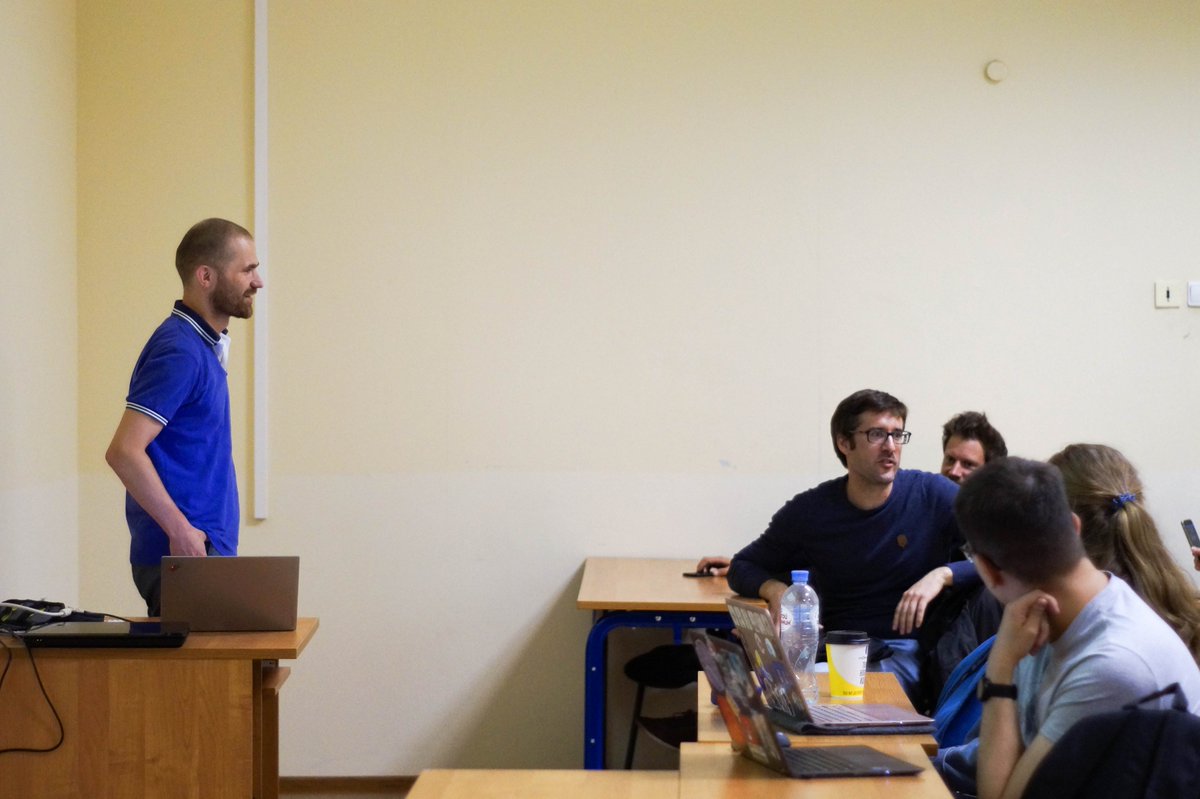 The very first #DigitalHumanities class at our shiny new Master’s Program — with <a href="/umblaetterer/">Seamus Justin</a> and his #DraCor Gang. Thanks for joining <a href="/peertrilcke/">Peer Trilcke (peertrilcke.bsky.social)</a>  <a href="/ingoboerner/">Ingo Börner</a> !

photos by Polina Starosotskaya