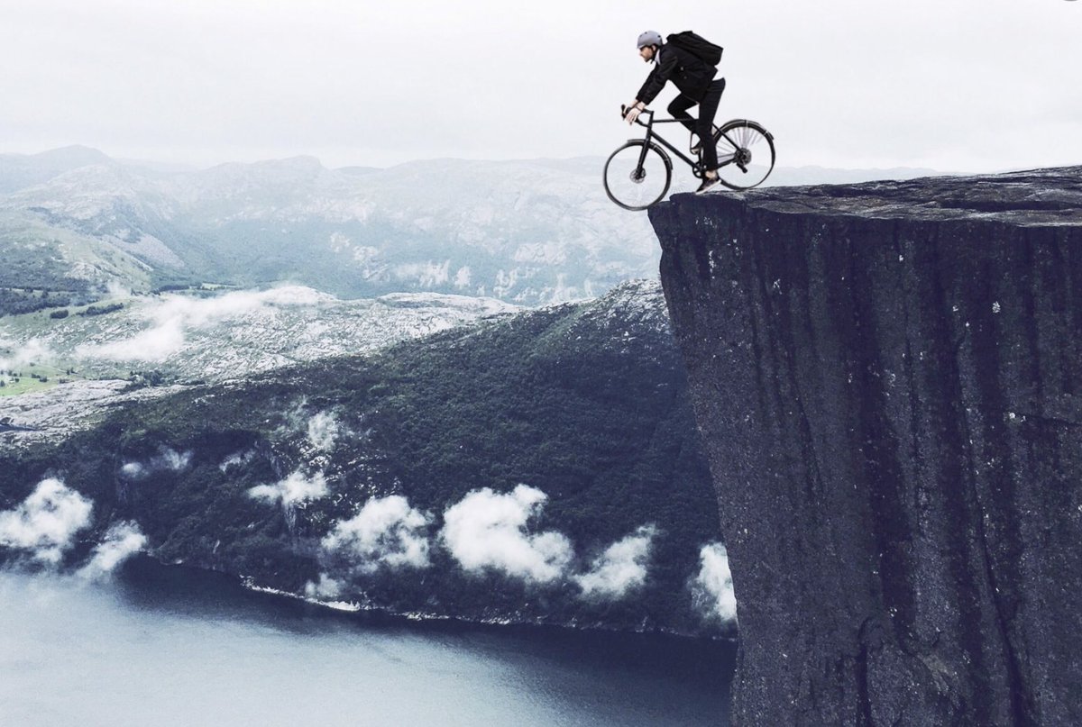 In 8 van de 10 afgelopen jaren hadden gepensioneerden een benedengemiddelde Koopkrachtontwikkeling. (Zie FD). 

Die gapende kloof met werkenden, van nu al meer dan 10%, wordt volgend jaar wéér een stukje groter. 

Laat het kabinet dáár nog een (2e) ‘pensioenroof’ bovenop komen?