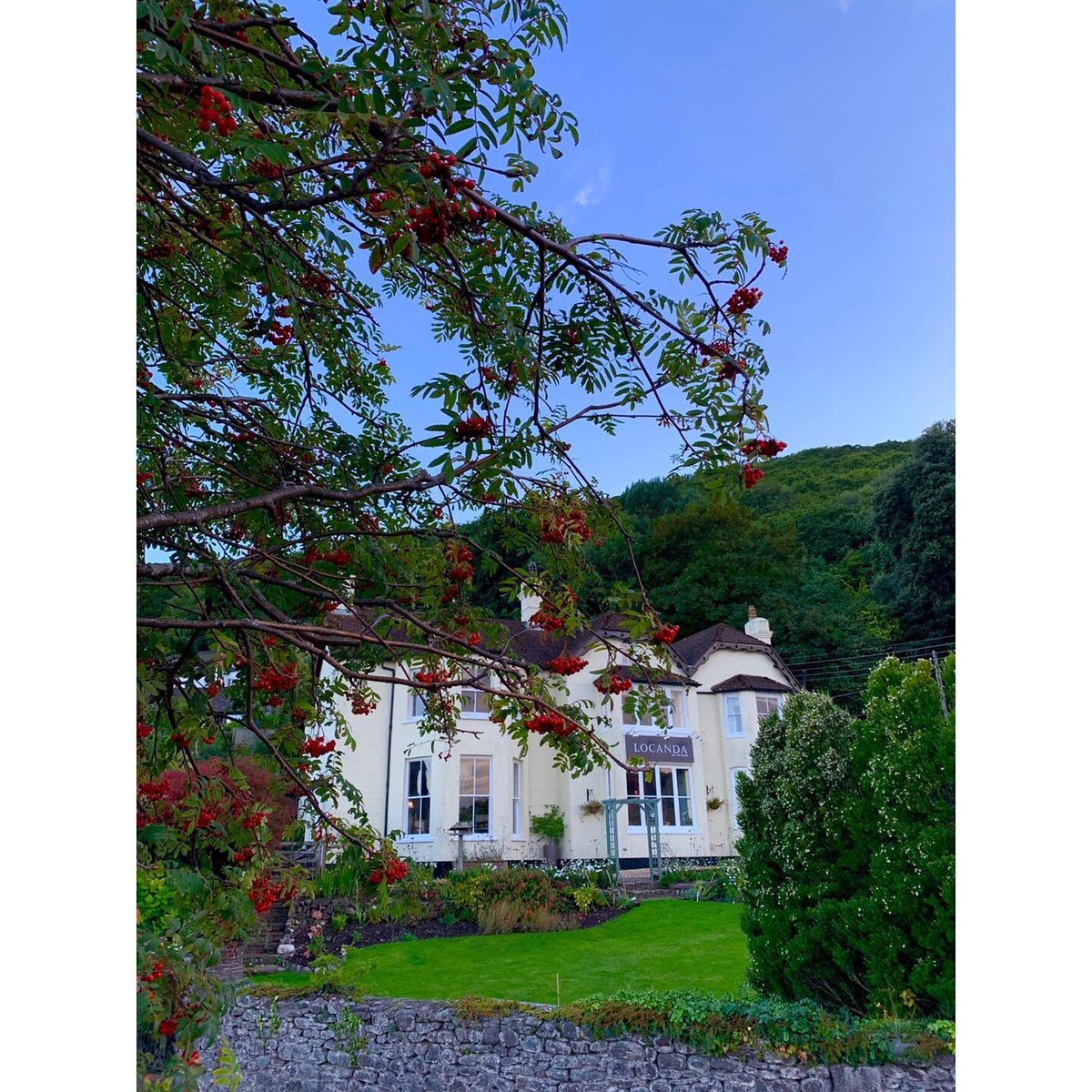 Your #autumn hideaway right here in #PorlockWeir #Exmoor #Somerset Escape 🍂😊🍁