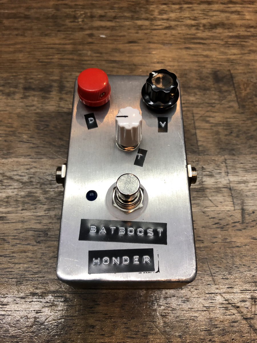 shifteryoshiki's tweet photo. Honder製
"BAT BOOST"
去年、カツが試作品を持って来てくれたのが始まり…
試作品は
エフェクタッパー(容器がタッパーw)
でしたw
絶対に踏んだら壊れるやつwww
ようやくステージで踏めるやつが届いたので、これから踏みまくろうと思います!
#Honder
#batboost https://t.co/SHI5wVwHPc
