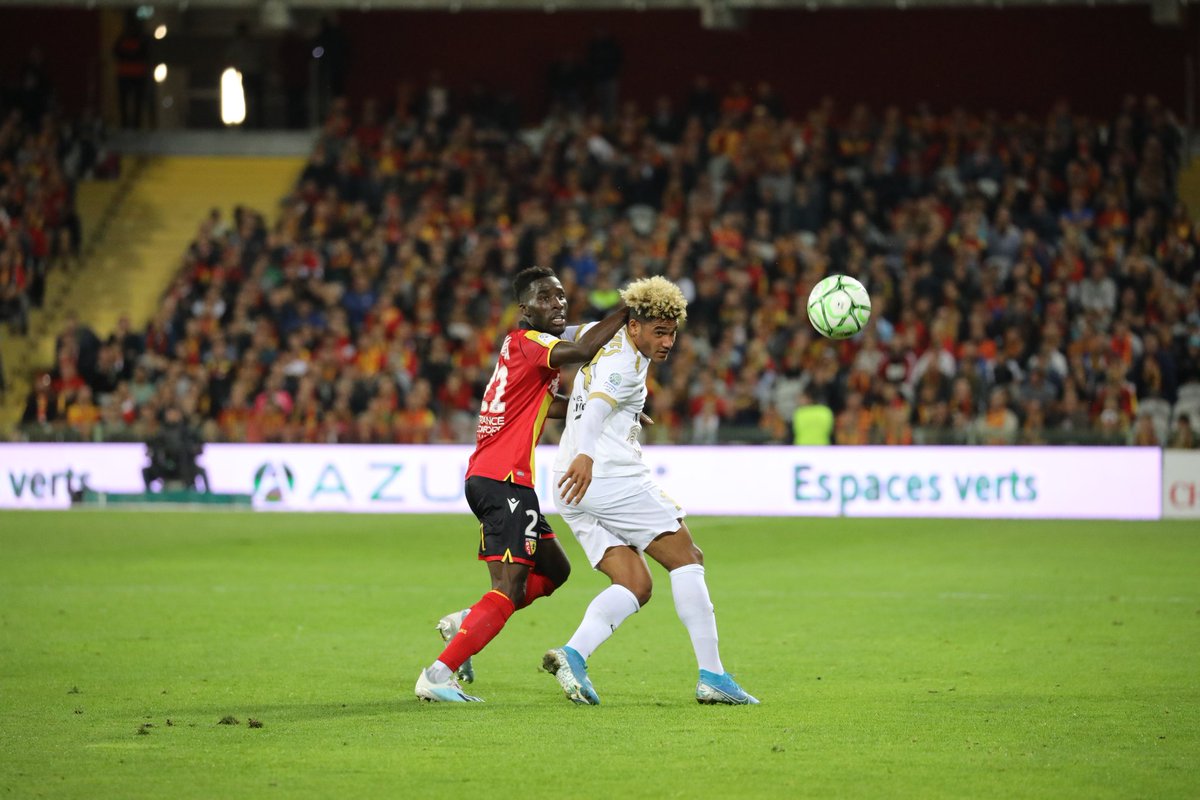 LaBerrichonne's tweet photo. 🔙📸 | #Photos
La gorge nouée, retour en images sur cette courte défaite face à un @RCLens qui vise la montée en @Ligue1Conforama.
1️⃣-0️⃣ | #RCLLBC https://t.co/b7A7c13wfq