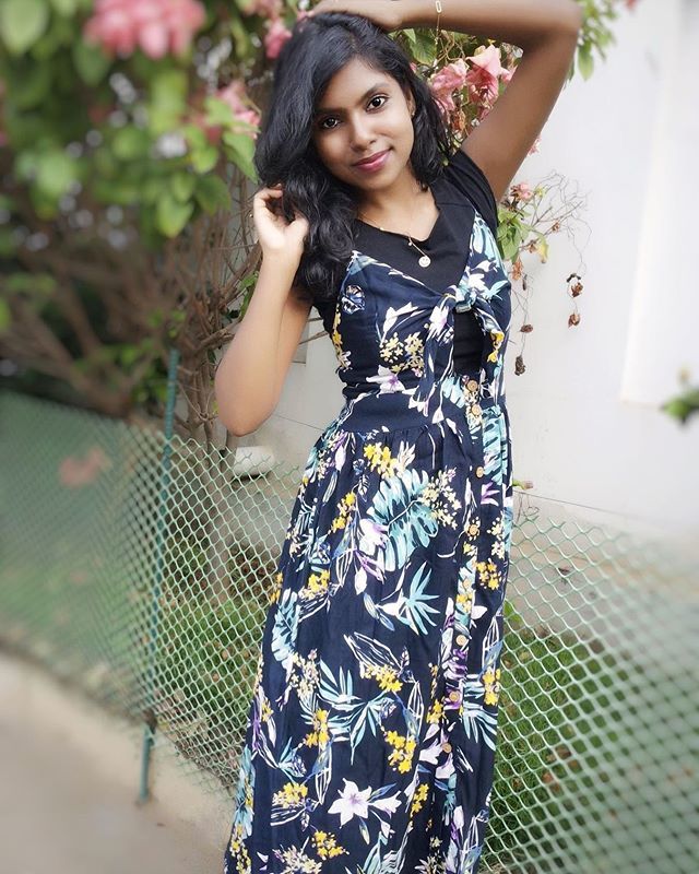adityiyerr's tweet photo. Florals &amp; dresses have become my thing.. NEW VIDEO coming up TODAY on my channel link in insta bio.. watch my #instastories for update!🔔📲 #indianyoutuber #youtubeinfluencer #indianfashionblogger #indianstyleblogger #indianfashioninfluencer .
.
.
.
.
… https://t.co/zzOpRYIqy9 https://t.co/fKQCTMOwvg