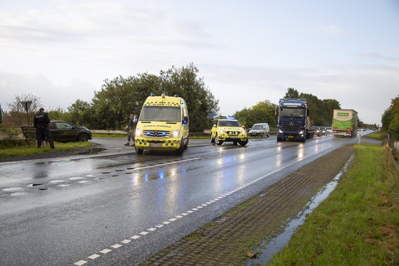 pressefotosdk's tweet photo. Uheld på rute A13 syd for Viborg tirsdag morgen.
#fuh #uheld #ulykke #almind #politidk #nyheder https://t.co/DZh16yk3LQ