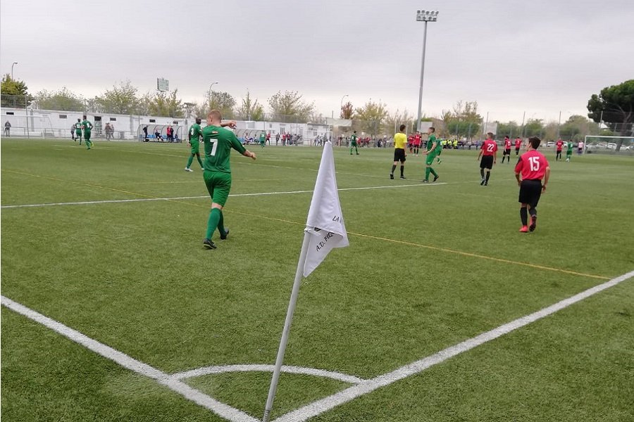 FutMadrid's tweet photo. A.D. PIQUEÑAS 1 - 0 C.D. SAN IGNACIO DE LOYOLA

1ª Jornada - Crónica - 1ª Regional Grupo 4º - 2019/20

El Piqueñas lograba la victoria en el descuento ante el San Ignacio con un gol de falta directa de Alberto Cirre

https://t.co/hRo4GhhpYb https://t.co/b4fm3IoaPx