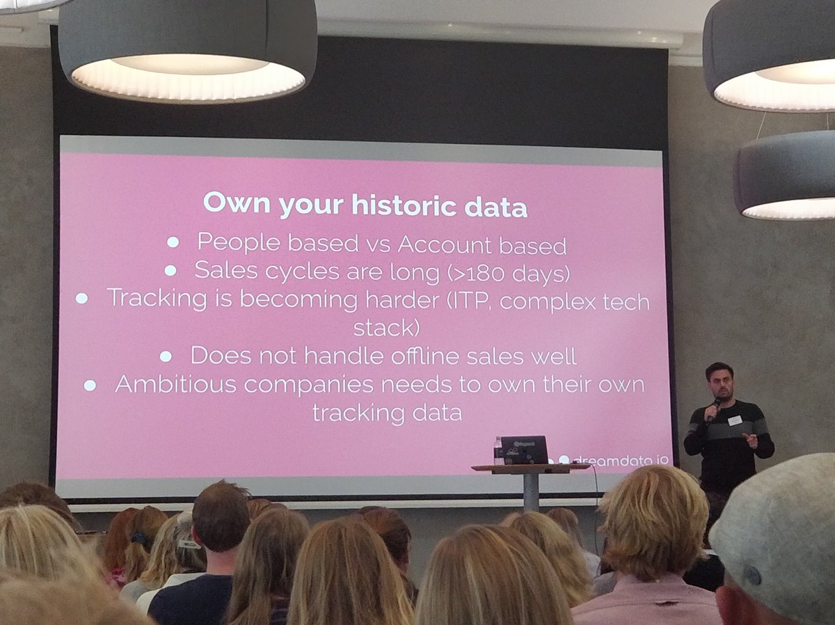 halfdantimm's tweet photo. En CMO er det gennemsnitligt kun i 12 måneder. Hvis du skifter tool og ikke ejer din data, så er du fyret, inden du har fået data! @oledallerup #SAC2019 https://t.co/4JnIBFRnun