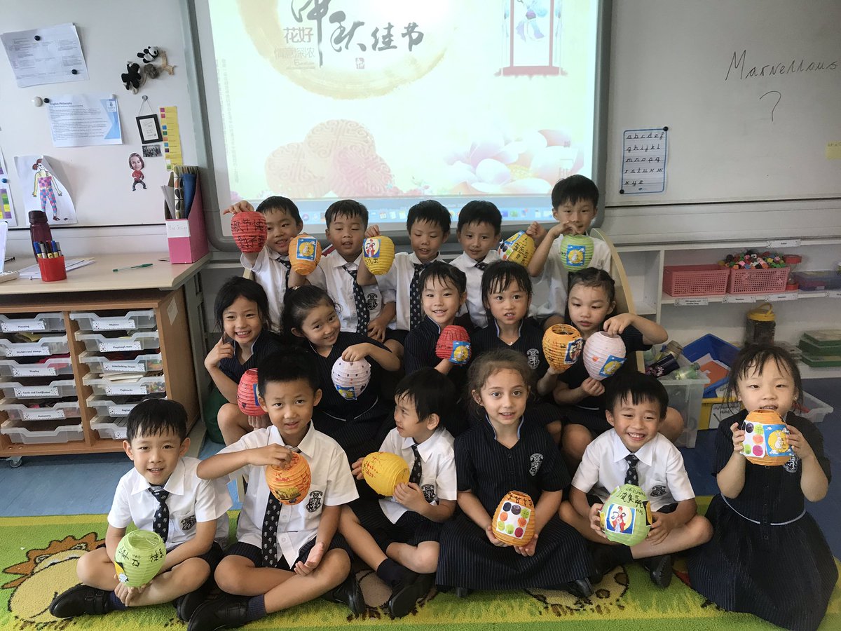 HarrowHKLang's tweet photo. We enjoyed the moon festival celebration in Chinese lessons! https://t.co/quOsuTKKZs