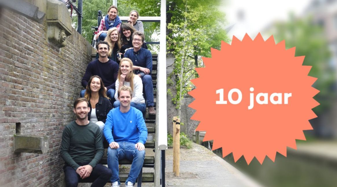 Dankbaar! Trots! Dat ben ik!

Al weer 10 jaar geleden dat we (Tom Klinker en ik) zijn begonnen met Academycoaching. Het is een cliché maar wat gaat de tijd hard! Dank voor de ontmoetingen, samenwerkingen, kansen, hulp en steun tijdens deze jaren.