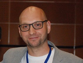 Bucher_lab's tweet photo. Laureate of the Walther Arndt prize 2019 of the German Zoological Society (DZG): Dr. Nico Posnien!
Congratulations and I am looking forward all our future discussions on science, science politics and all the rest... https://t.co/O0fWpFFJDU