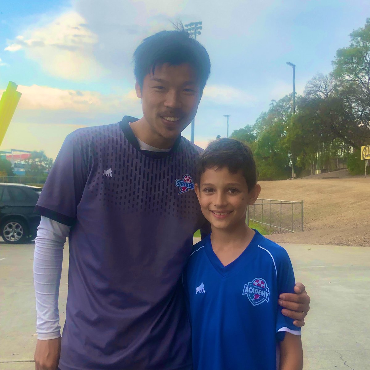 Just a boy with his #Hiro ahead of tomorrow night’s @FFACup match at Perry Park. 🙌🏻

<a href="/bnestrikers/">Brisbane Strikers Watch</a> #magicofthecup #FFACup #HirokiOmori