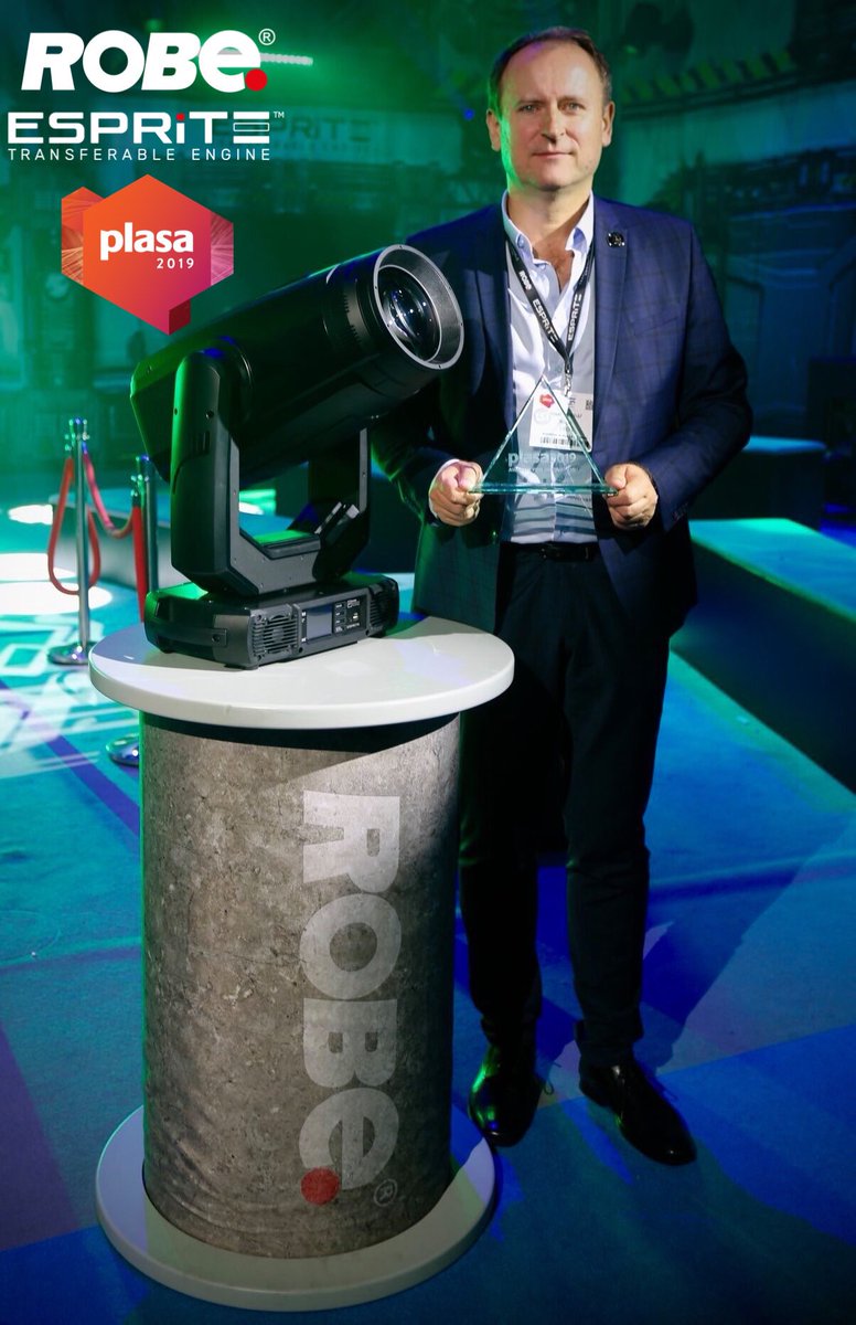 Robe Around The UK tweet media