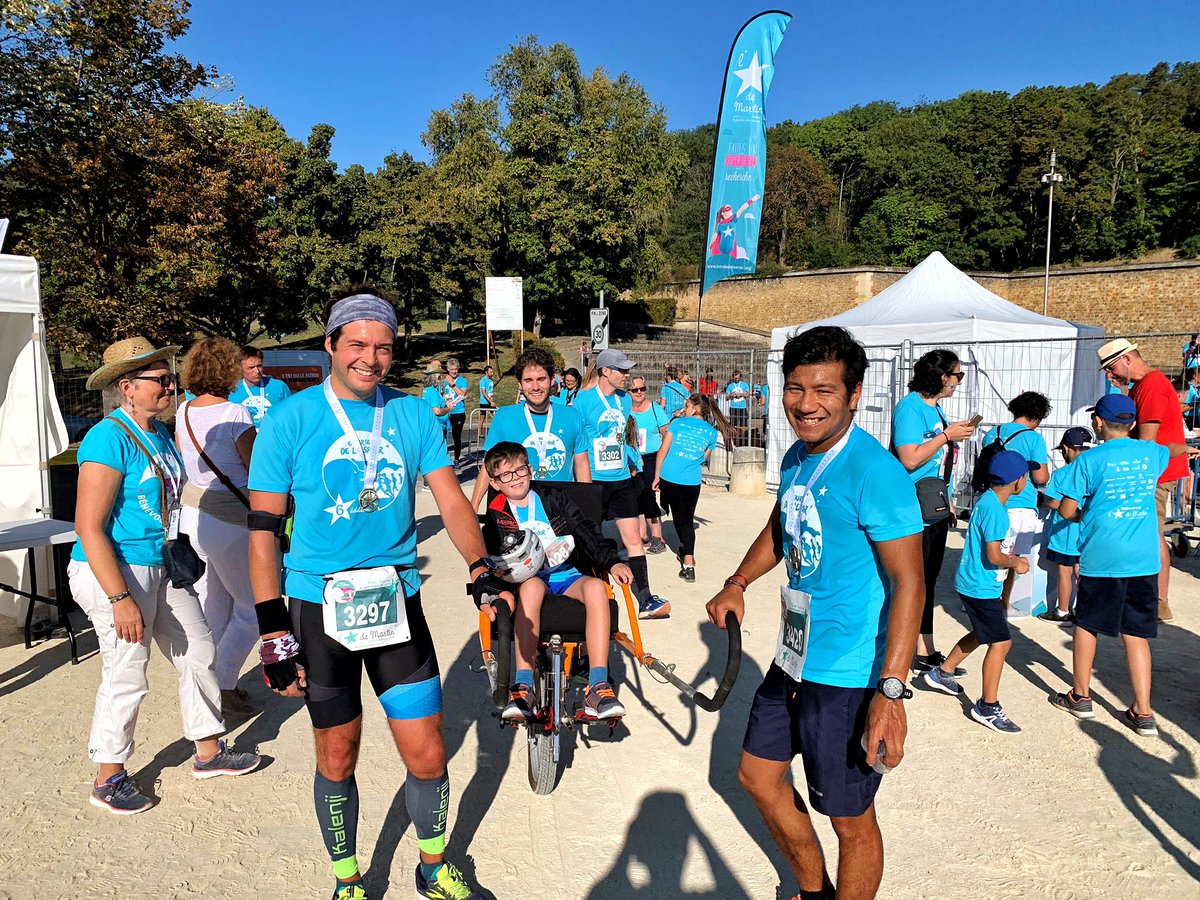 Pymessa's tweet photo. 🎽Turquoise Sunday!
Fier d’avoir accompagné un super bonhomme sur les 9KM de #lacoursedelespoir avec l’équipe de collaborateurs @cms_fl🎖50’ au chrono; équipe de champions!
Bravo à tous!
#espereretgrandiraveclecancer #turquoiseday #tousenturquoise @GustaveRoussy @letoiledemartin https://t.co/fyfITJWsYC