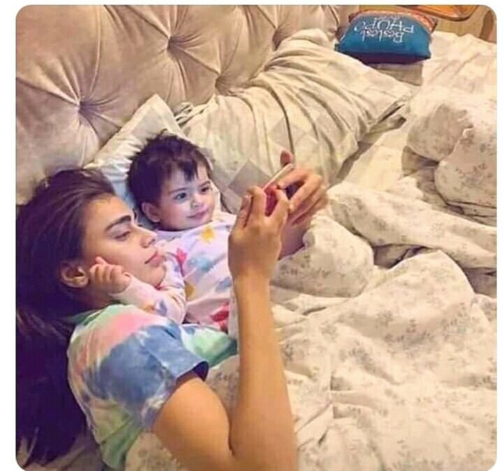 Idioticlynonsnc's tweet photo. Me as a mother*

Dekho beta yehi h wo chudail jo tmhare papa aur mere bich me aati rehti thi https://t.co/kUpLRQGB20