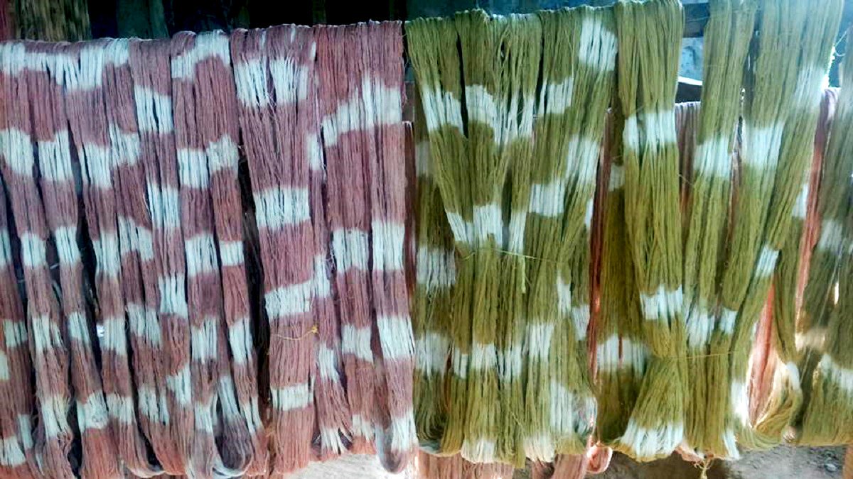 DyeingPure's tweet image. Natural dyes to give the dual effect....shade yourself with nature..go green go natural...
#Naturals #Dyer