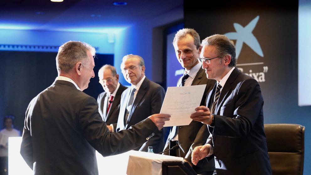 biocat_bioregio's tweet photo. 🗞️ @FundlaCaixa consolida la seva aposta per la ciència finançant 79 nous projectes, via @LaVanguardia
➡️https://t.co/spF9thW8wy https://t.co/VJUO3MCEHL
