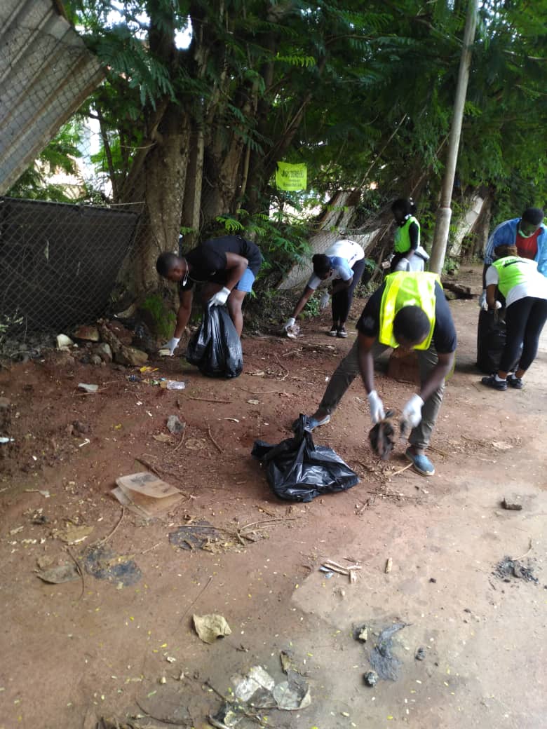 ploggingnigeria's tweet photo. UNN Ploggas...@ploggingclubunn
#PES09
#PloggingClubABU
#PloggingNigeria
#WeKeepFitToKeepClean
#FitPeopleInCleanCommunities https://t.co/g5pc4IdStO