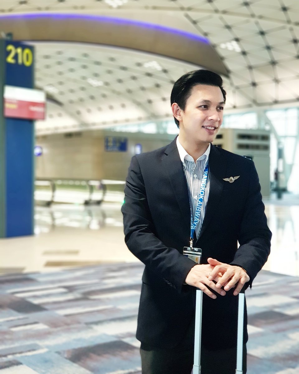peenoongmax's tweet photo. last flight .... of this month ^^
ไฟล์ทสุดท้าย ... ของเดือนนี้ (ยังจ้ะ ยังไม่ลาออกจ้ะ อยู่จนเค้าไล่ออกเลยจ้ะ)
#bangkokairways
#pg
#pgcrew
#cabincrew
#thaicabincrew https://t.co/nlXGaSbymI