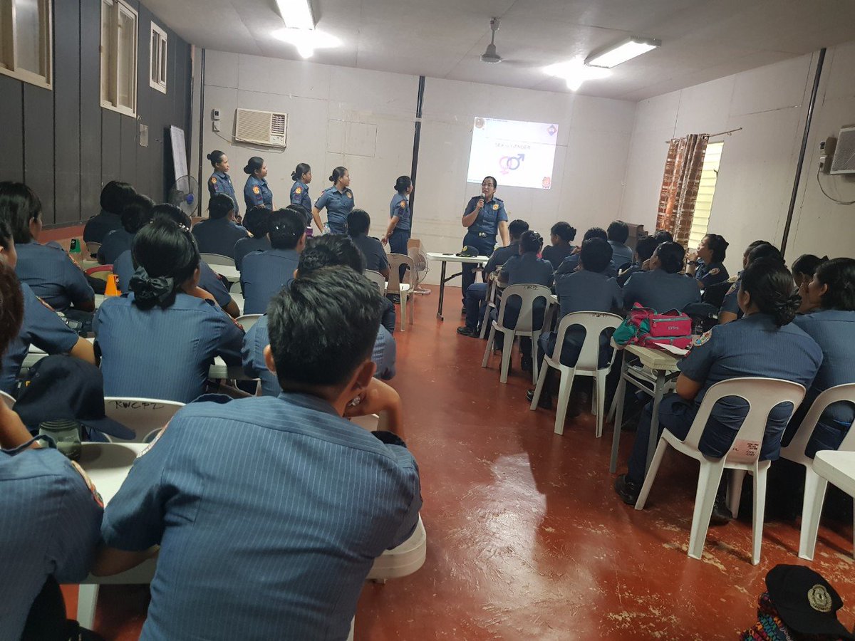 rpcrd_pro11's tweet photo. On Sept. 17, 2019, PCPT ROWENA M JACOSALEM, Chief, FOI, RCADD 11, conducted lecture on Basic Gender Concepts, Gender &amp; Development, 1st Responders to Domestic Violence, RA 9262 &amp; other related laws in 17-Day Specialized Course in Invesigation of Crimes Involving Women &amp; CHILDREN. https://t.co/BpbQt1Qvze