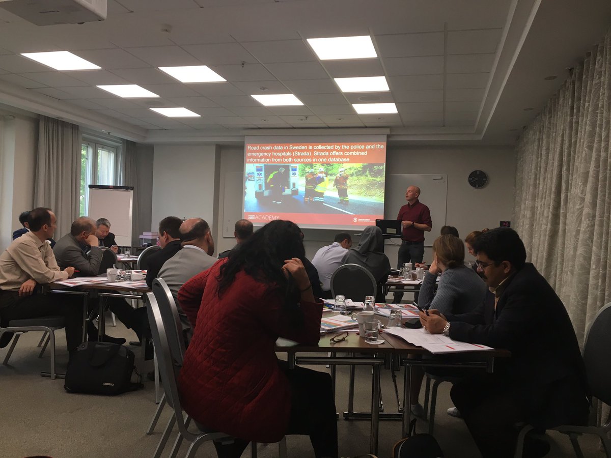 Vision Zero Academy organize the third international Vision Zero Course in Gothenburg. People in the room are representing countries with more than 20 fatalities per 100 000 population to less than 3. Everyone has the right to safe mobility.
