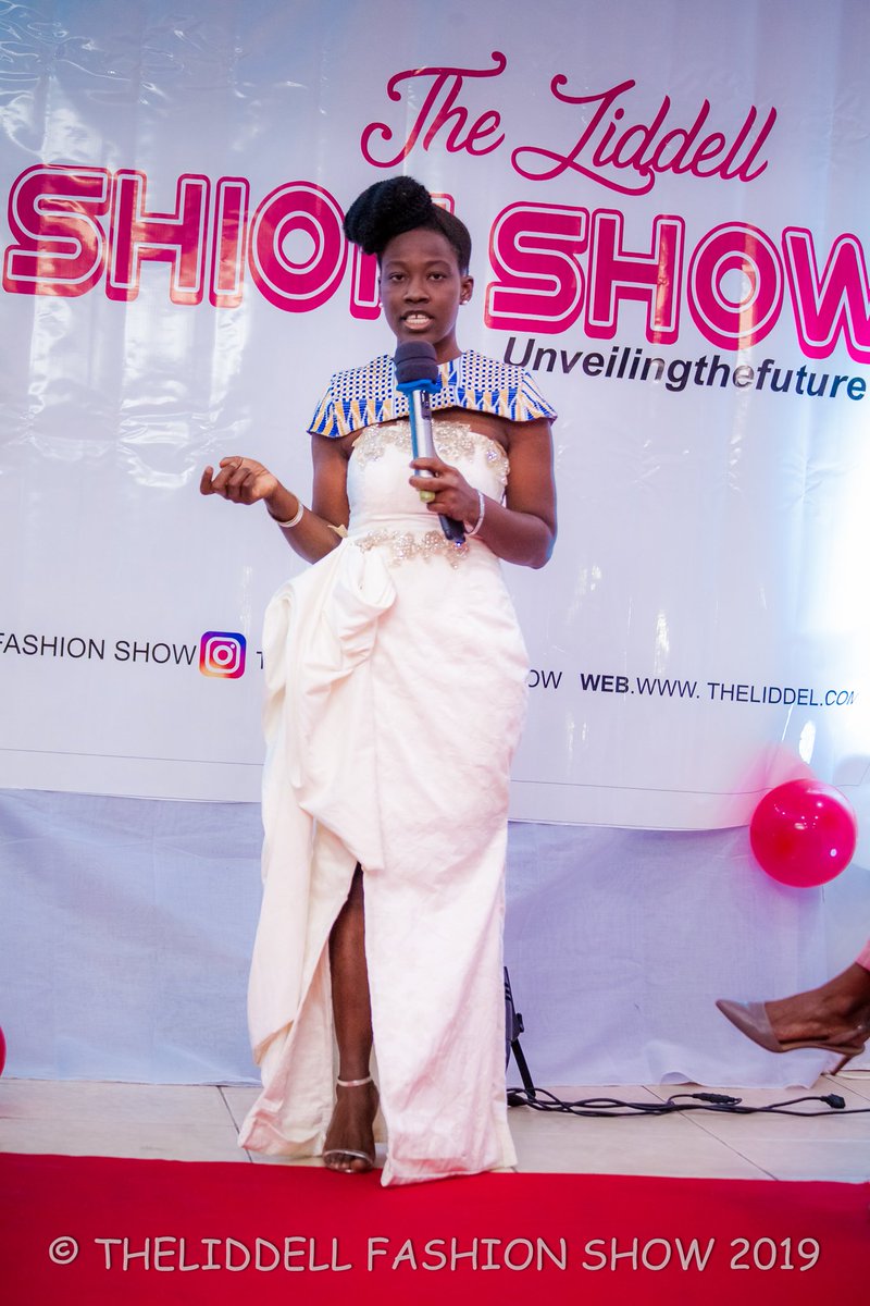 theliddelll's tweet image. #throwback #TLFS19 #TeamLiddell #unveilingthefuture #FashionIsNotCompetition
Makeup by @blynaGlam_hairstyler and @eldimps by golden_strokes