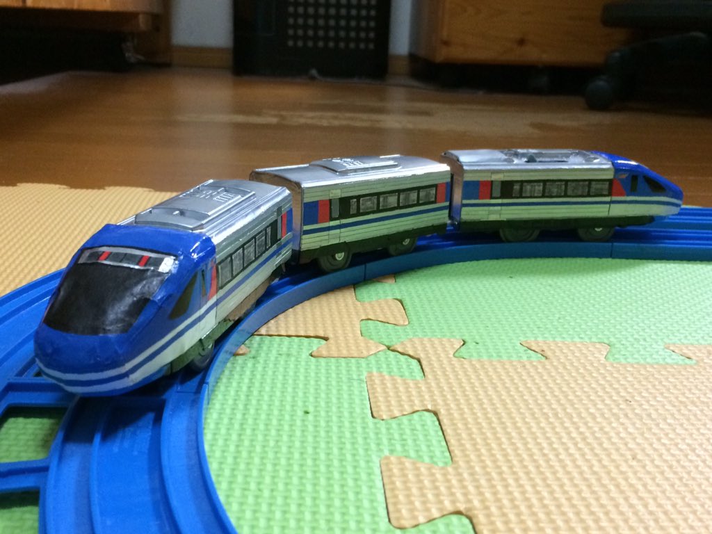 JR西日本 やくも智頭急行スーパーはくとプラレール鉛筆