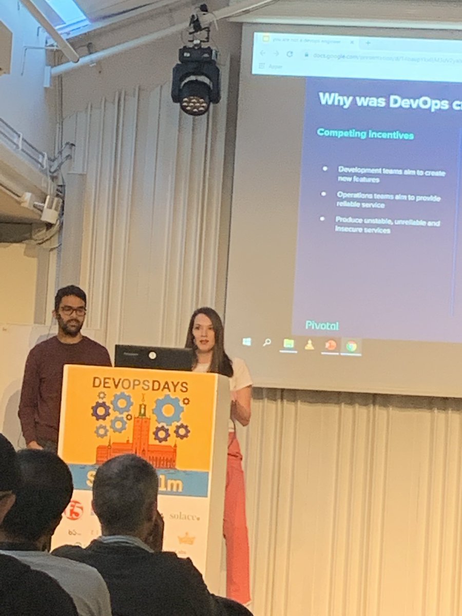 charliech0ch0's tweet image. Our friends from#pivotal giving their view of DevOPS! Where it comes from, why we need it and where we’re going! 😜👊🏻#devopsdayssthlm #pivotal #devops