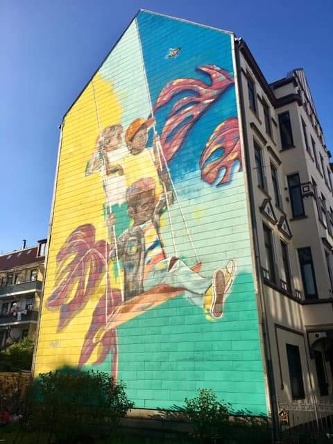 GalerieGoethe45's tweet photo. MEGA RESPEKt💯. 18 m hoch. Volle 7 Tage bei 12 Stunden Arbeit. #artwork „Swinging Together“ by #danydaschu im Auftrag der ESG Lehe. Goethestraße 47a #bremerhaven #goethequartier. https://t.co/Mvu6j6q0Pg