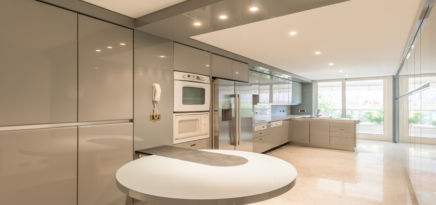 Do you want to live in a residence with a swimming pool is surrounded by sun loungers in a beautifully landscaped garden, with palm trees and luxuriant vegetation and a convenient pool cabin. Make an inquiry today. #monaco #montecarlo #miells #miellsandpartners #monacoinfo