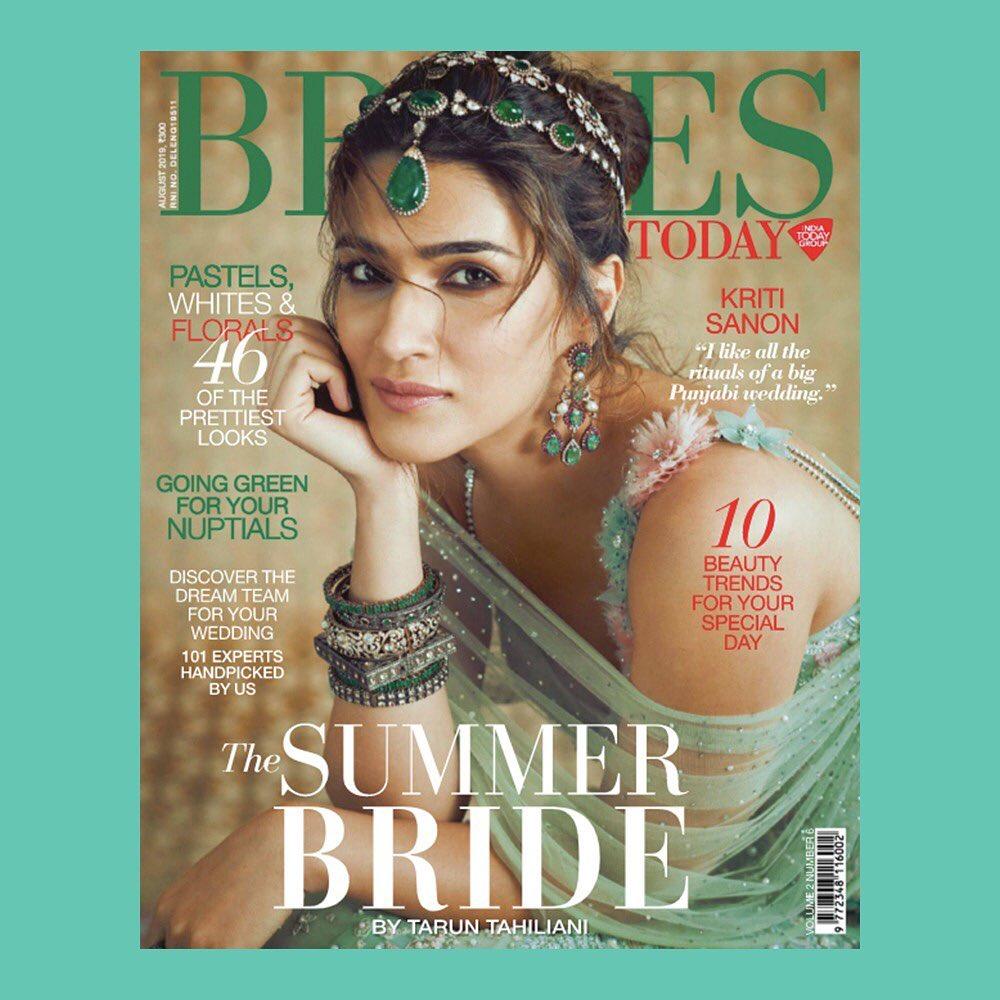 IndiaDafni's tweet photo. Love and appreciation never stop pouring in!
So happy to have got featured in @bridestodayin for the innovative technology, sleek design and great utility. DAFNI does what it promises!

Also available on @tressmartindia(https://t.co/Gr6tENoFa8&amp; https://t.co/UVW01zKj9G) https://t.co/hM9EmaZUGj