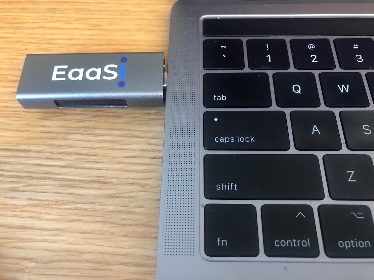 SoftPresNetwork's tweet photo. 🚨ATTN @iPRES2019 Attendees🚨
A few reasons to participate in the @Bitcurator/#EaaSI Hackathon ""Reading the Matrix"" (Tues-Thurs):
🔹Lend your voice to dev of 2 community-driven apps
🔹Streamline #workflows linking #digitalforensics to #bdaccess 
🔹Snag an #EaaSI USB Drive👇🏾 https://t.co/FIu3YiAj6m