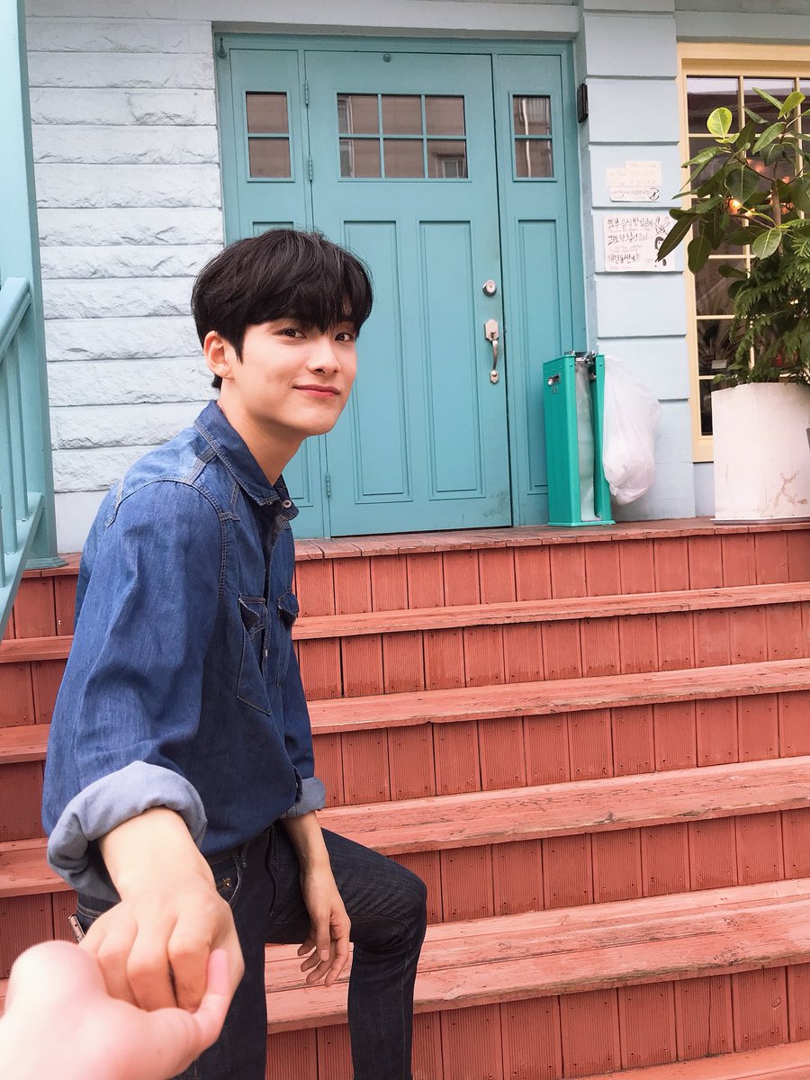 official_ACE7's tweet photo. [#ACE_PHOTO]

<김비트의 일기📔>

제목 : 9월의 어느날 #JUN

내용 : 공식 카페에서 확인해주세요😊

https://t.co/VzOkqRLjLF

#ACE #에이스 #JUN #준 #밀착취재 https://t.co/R1ofKfpTQG