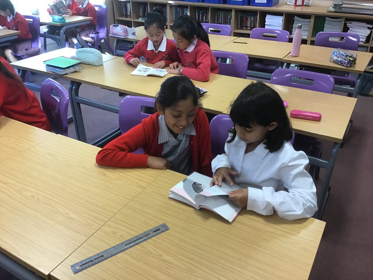 Sharing a book is a great way for our Big sisters to get to know their Little sisters. #LEHSchool #reading #lostinabook