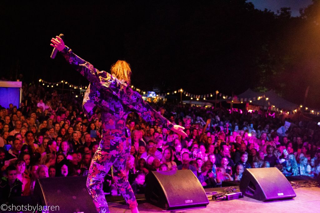 Strandwal's tweet image. Strandwalfestival-bezoekers! Van welk optreden hebben jullie het meest genoten? 😍