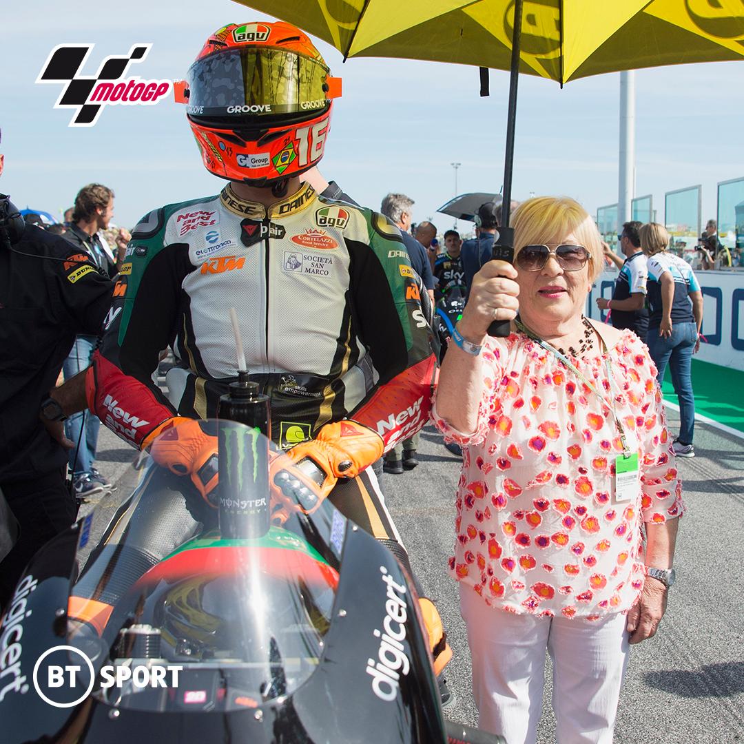 We have so much time for this 👏

Andrea Migno's grid girl at his home GP was his grandma! 

#SanMarinoGP
