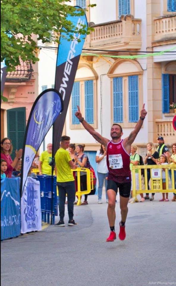 ICECalvia's tweet photo. Podiums calvianers en el #triatlón de Sa Rapita con @TriatloCalvia y #ADACalvià y gran resultado de José Guillem Macho en la TRAPA #TRAIL de S'Arracó. Toda la crónica aquí:

👉 https://t.co/jUhG2hsfNM

Con @calvia https://t.co/NKPPZvo2IL